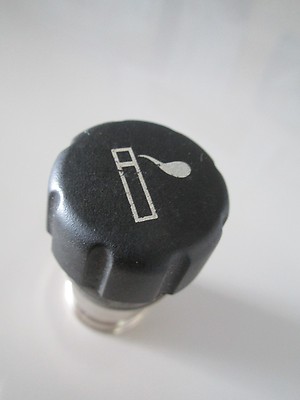 VOLVO 240 244 242 245 CIGARETTE LIGHTER LIGHTER ORIGINAL VOLVO LIGHTER  OEM🟠