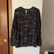 Athleta Long Sleeve Camo Sweatshirt Top Women  s M Gray Tencel Blend Pullover
