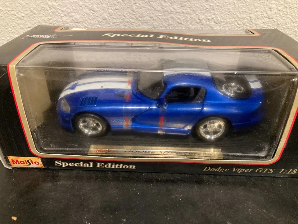 批量 2 件 Maisto 特别版 1996 蓝色道奇 Viper GTS 1: 18 压铸汽车 — 第 2/4 张图片