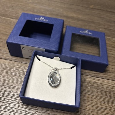 Swarovski Silver Tone Swan Signed Vita  Clear & Jet Crystal Pendant Necklace