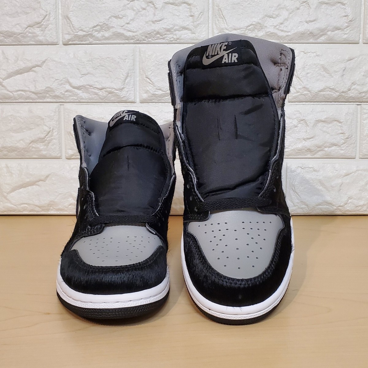 Nike Wmns Size 6.5 Air Jordan 1 Retro HI OG Twist 2.0 Grey Nike Wmns Size 6.5 Air Jordan 1 Retro HI OG Twist 2.0 Grey