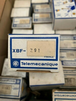 28 x Telemecanique XBF-Z91 Drucktaster Schütz Old Stock