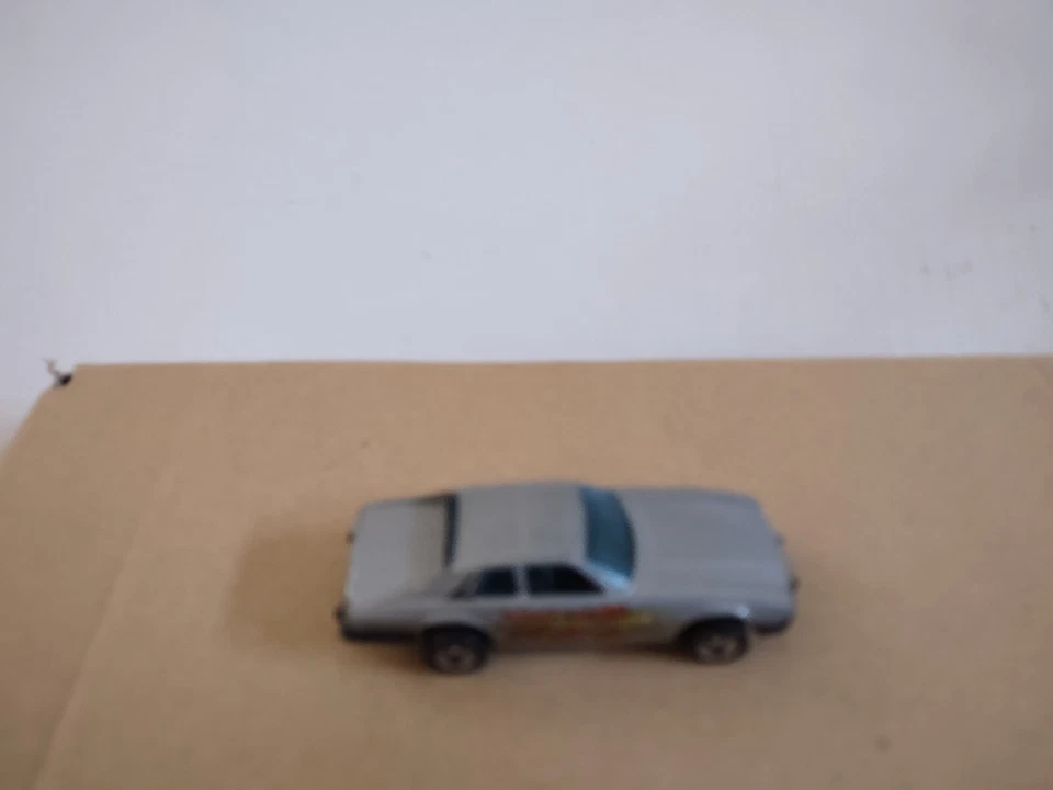Vintage Hot Wheels Jaguar XJ5 1977 Prata Fabricado em Hong Kong - Imagem 3 de 4