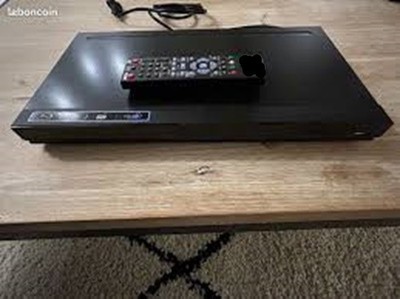 Kleiner Blu Ray DVD Player von LG - BP 120 , HDMI , USB