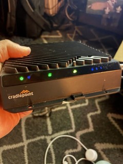 Cradlepoint R1900 5GB Dual Band 5G WiFi 6 Router Robusto Funzionante!