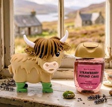 Bath & Body Works Highland Cow With Green Rain boots Pocketbac Holder Gift Idea