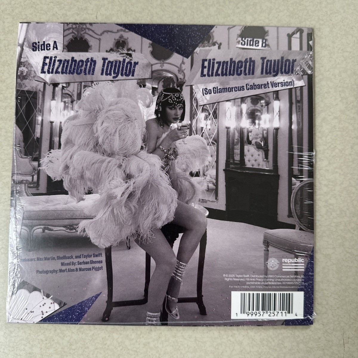 TAYLOR SWIFT Elizabeth Taylor SEALED L.E. 7