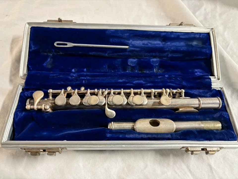 Piccolo antiguo Artley en estuche original Foto 2 de 4