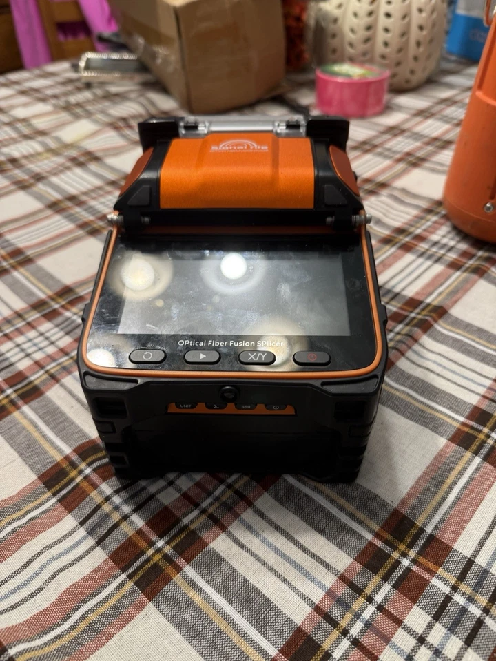 Signal fire AI-9: empalmadora de fusión de fibra óptica Foto 2 de 4