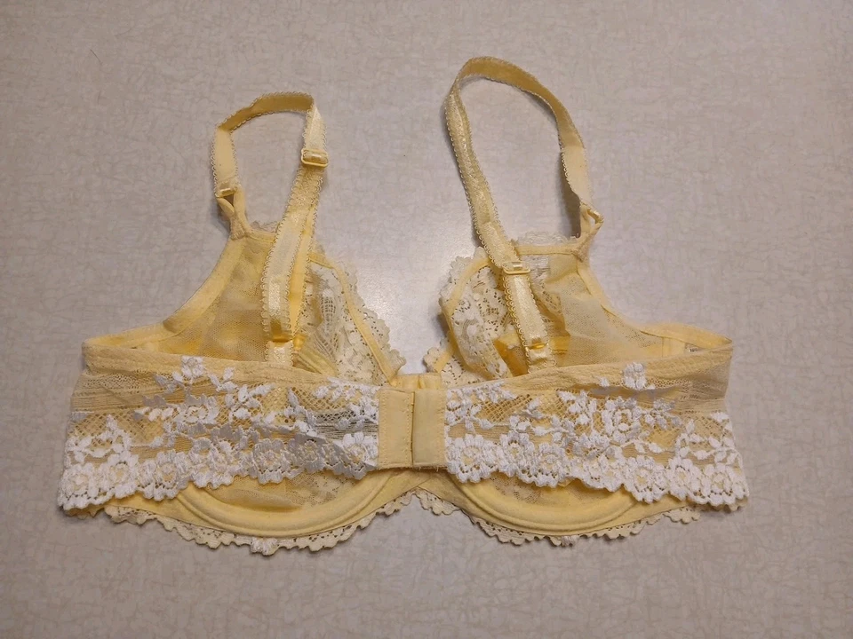 Sujetador Wacoal 36C Abrazo Encaje Amarillo Sin Forro Con Aros 65191 Foto 2 de 4