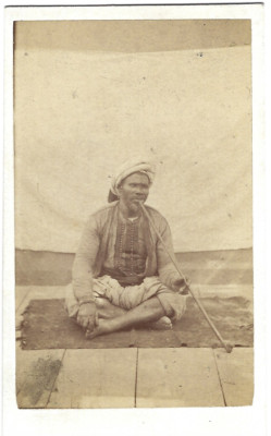 CDV Algerien | 1860 | Neger raucht Pfeife orientalischer Albumabzug