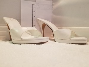 white mules aldo
