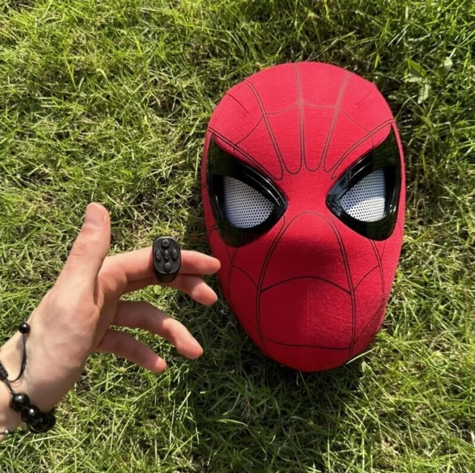 Spider Man Mask Moving Arachno Eyes Remote Ring Control Gift Brand New perfect - Image 3 of 4