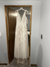 Davids Bridal Wedding Dress