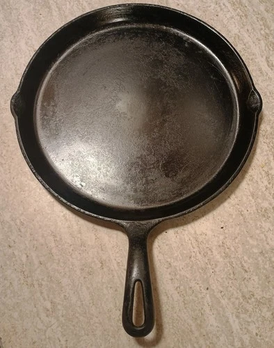 Rare 1920s Griswold #109 Skillet-Griddle - Small Block Logo - "No U.S.A." Arched