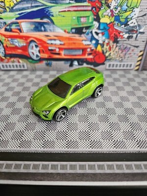 Hot Wheels Lamborghini Urus Green Diecast collectible VGC+