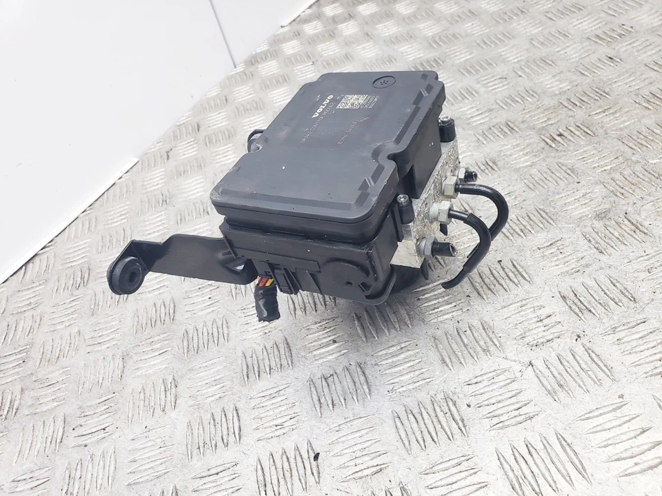 VOLVO V40 2.0 DIESEL ABS PUMP CONTROLLER MODULATOR 2017 31423315 - Image 3 of 4