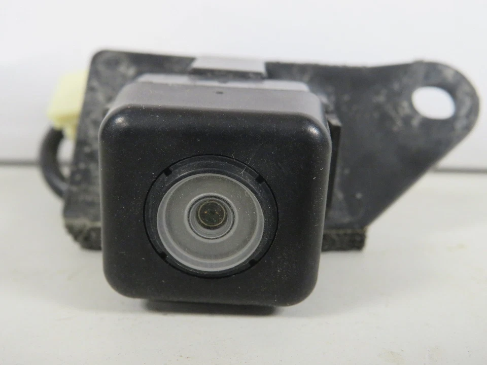 2012-2017 Mitsubishi RVR Tailgate Mounted Rear View Camera OEM LKQ - Image 2 of 4
