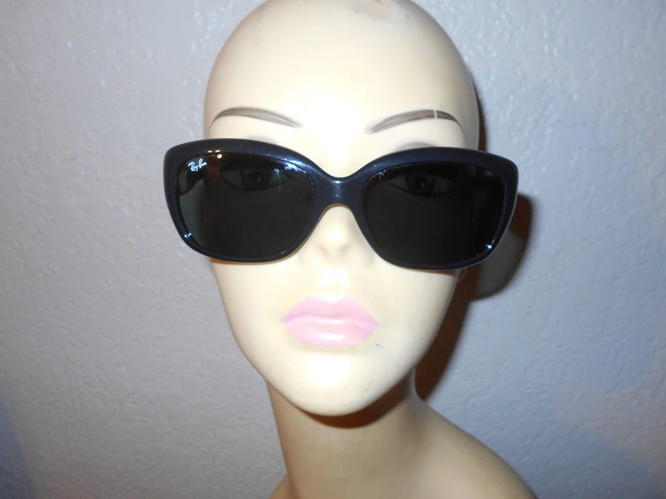 Солнцезащитные очки Ray Ban RB 4101 Jackie OHH 601 в черной оправе с зелеными линзами - Изображение 2 из 4