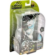 Untamed Dire Wolf by Fingerlings BLIZZARD White and Blue By WowWee NEW
