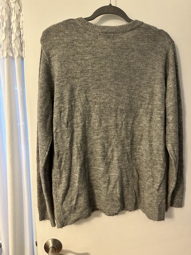 Gray Turtle Bay Cardigan Faux Pearl Sz Medium Cozy Warm - Picture 8 of 8
