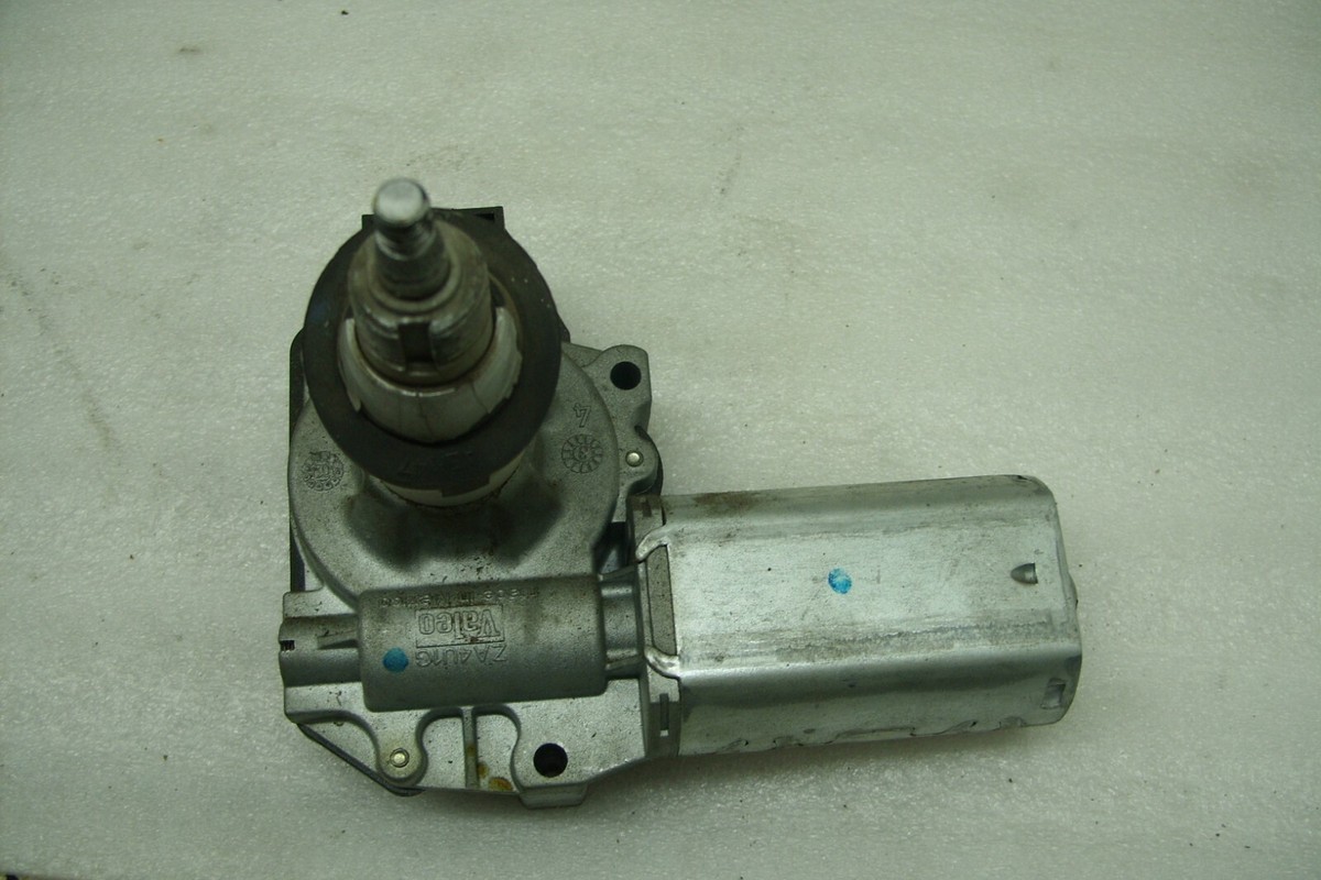 2003 03 Chevy Tahoe 5.3 Rear Windshield Window Wiper Motor