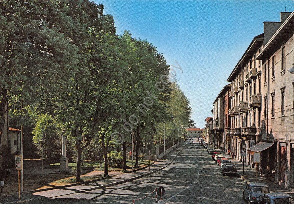 Foto 1 di 2