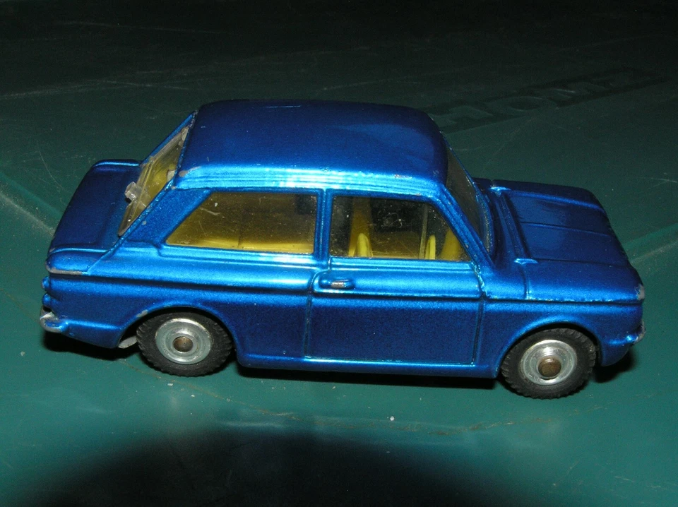 Juguetes Corgi, Hillman Imp, Gran Bretaña, azul, casi como nuevo, 1/43, original Foto 2 de 4