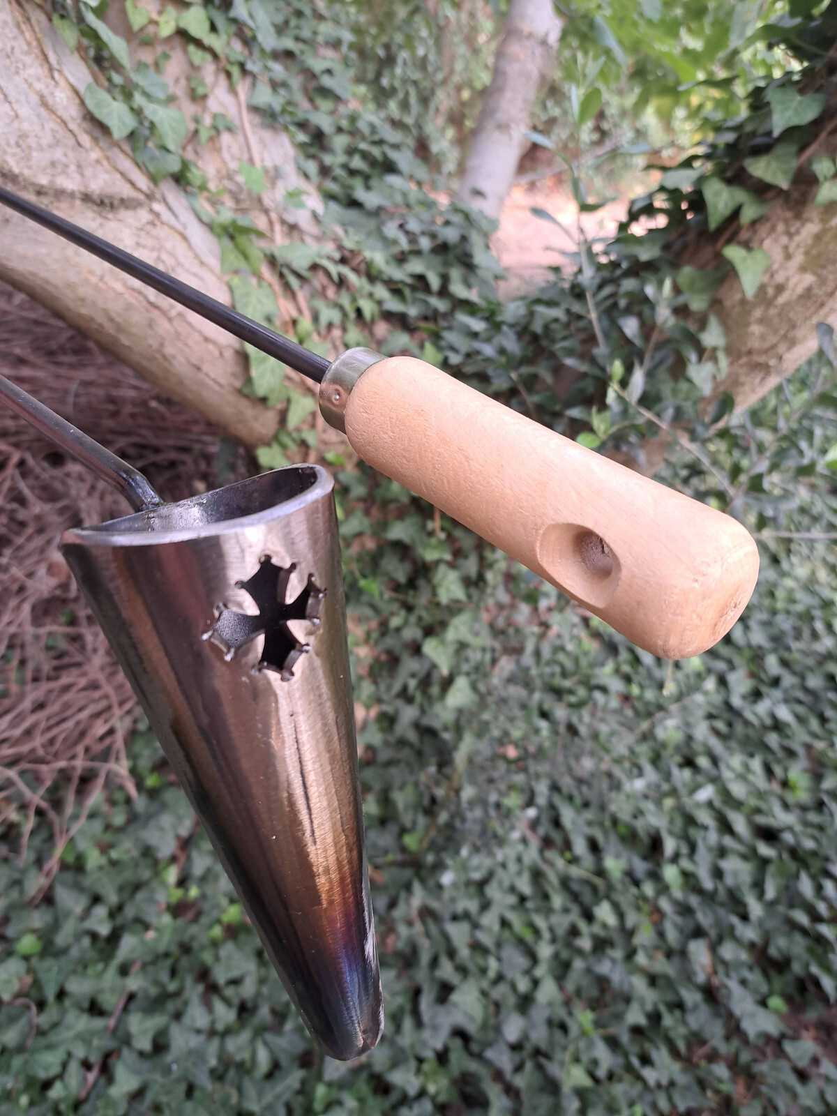 Flambadou traditionnel occitan, flamboir à lard en fonte d'acier
