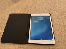 Used Apple iPad Mini WiFi MD531LL/A Silver 16 GB Tablet Reader