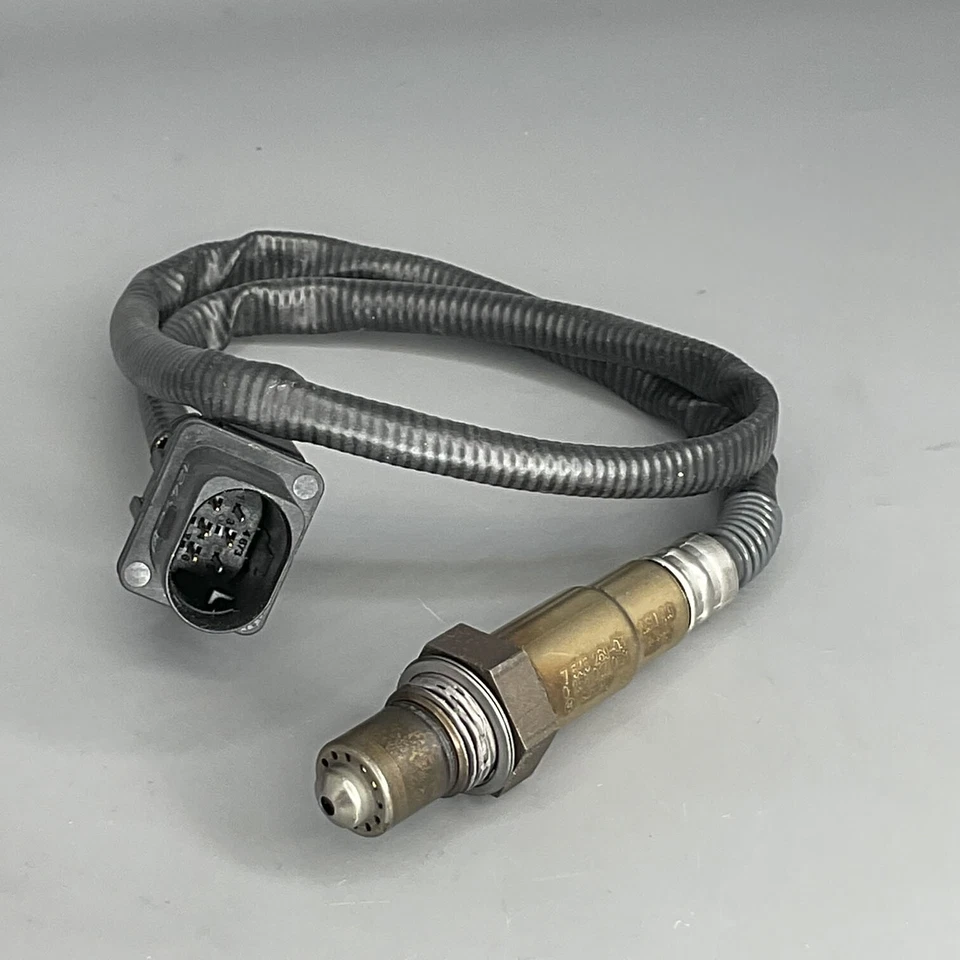 SENSOR DE OXÍGENO LAMBDA GENUINO BOSCH para BMW 550i 650i 750Li 750i 2006 4,8 L 17028 Foto 4 de 4