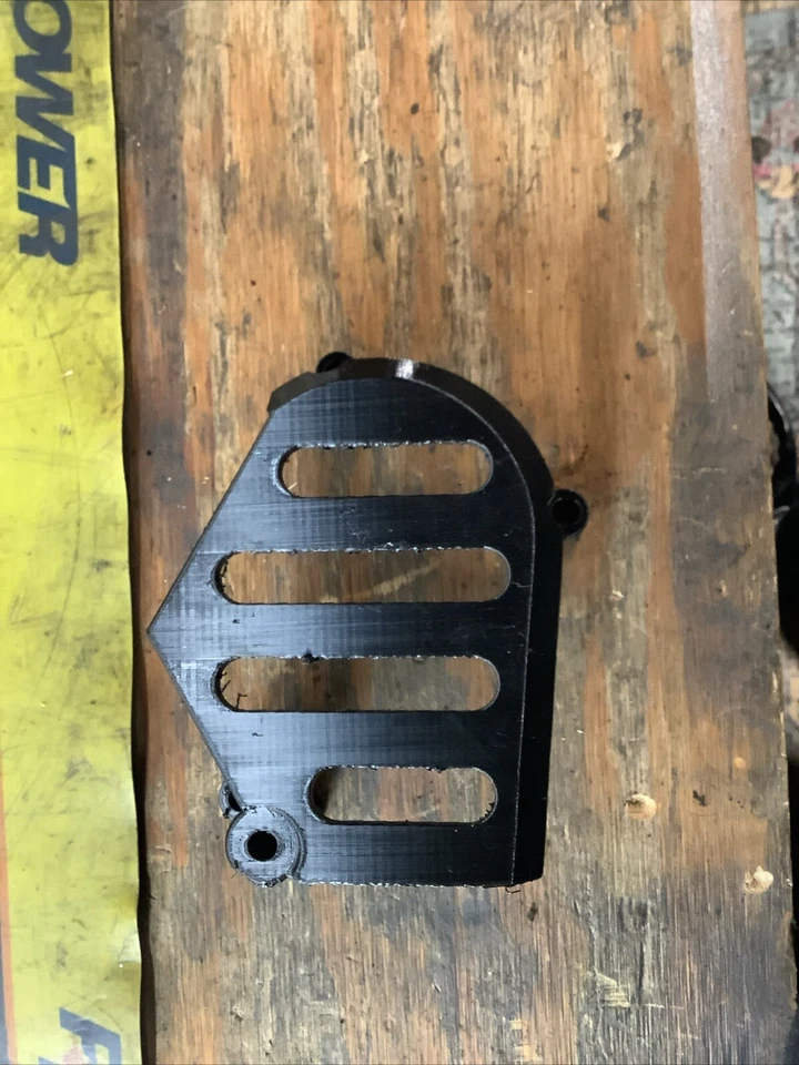 Suzuki 78-79 PE 175 77-79 PE 250 Counter Shaft Cover 11361-41400 - Image 3 of 4