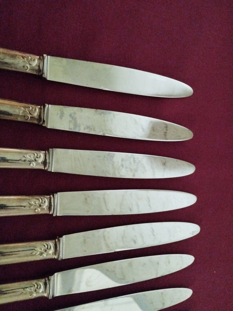 12 Couteaux De Table En Métal Argenté – Modèle MARLY Par JB – Très Bon État