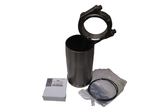 2517649C93 INTERNATIONAL A26 CYLINDER KIT  GENUINE INTERNATIONAL - Picture 1 of 2