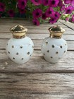 Vintage  Napco White With Raised Gold Tone Dots Salt And Pepper Shakers - Used — photo 1
