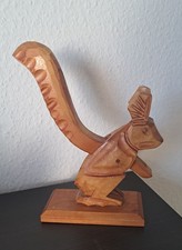 alter Nussknacker Esche Eichhörnchen