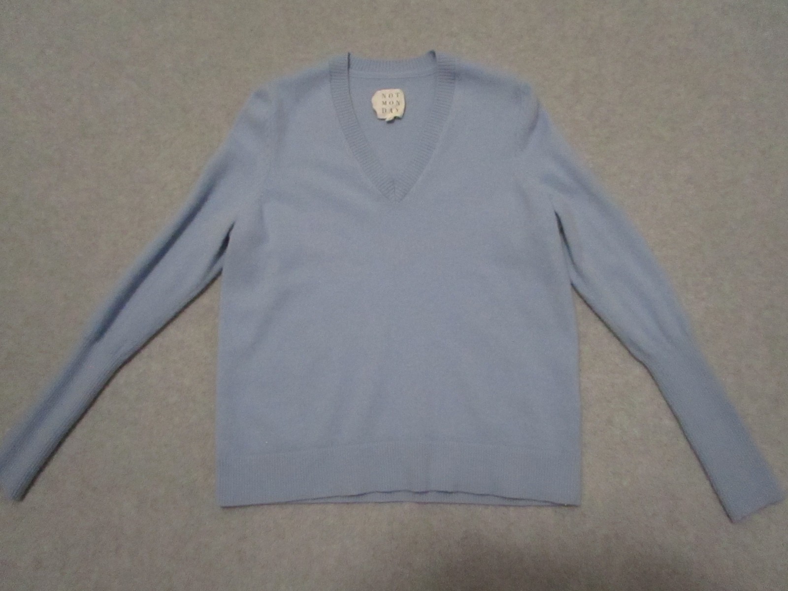 Not Monday Sweater Womens Small S Light Blue 100% Cashmere V Neck Soft Luxury