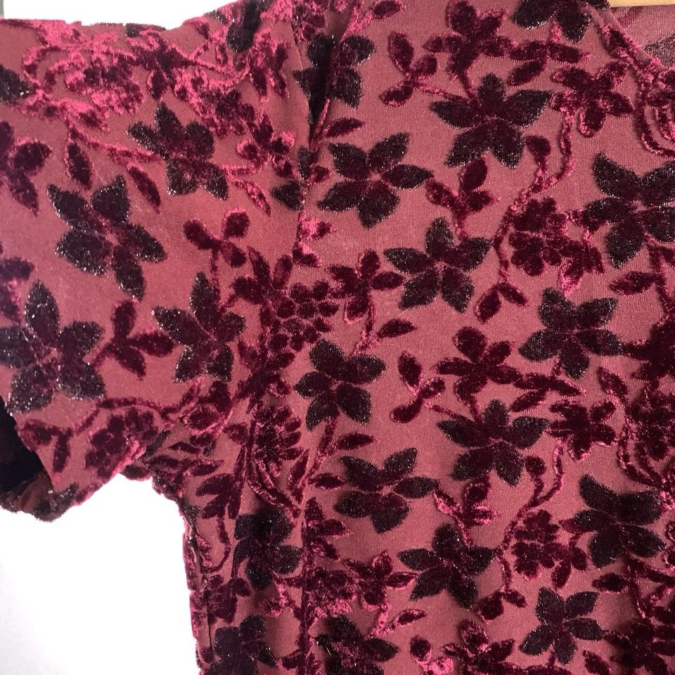 Top floral de terciopelo Burnout de colección para mujer talla L caprichoso oscuro romántico Y2K metálico Foto 2 de 4