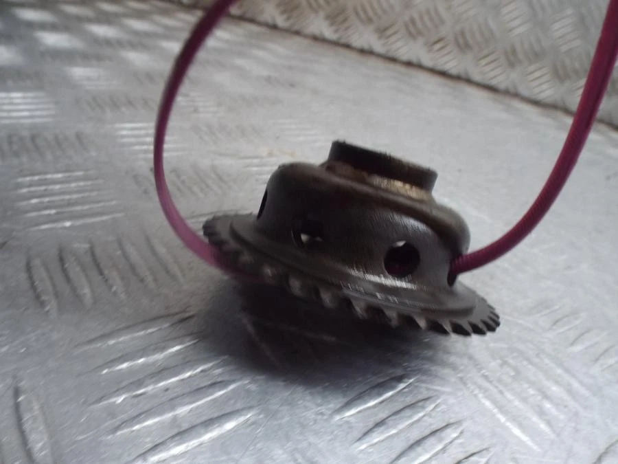 Piñón de bomba de agua Suzuki GV1400 Cavalcade 1986 Foto 3 de 4