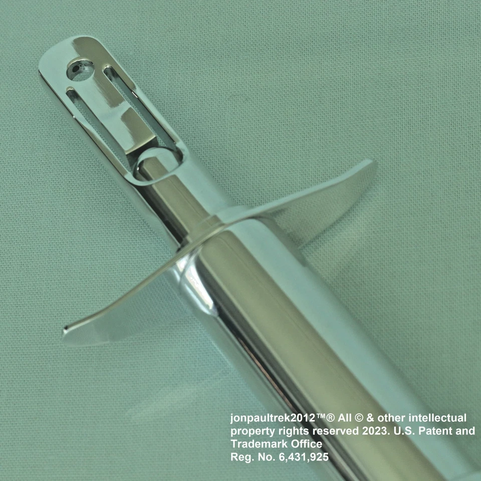 星际迷航,Dr. McCoys 低喷 M1,红色小瓶,加工铝和丙烯酸 — 第 2/4 张图片