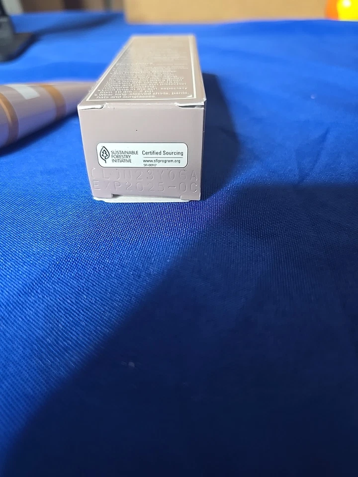 Revlon Illuminance Serum Tint Warm Caramel # 417 0.94 oz Exp 2025 SPF 15 - Image 2 of 4