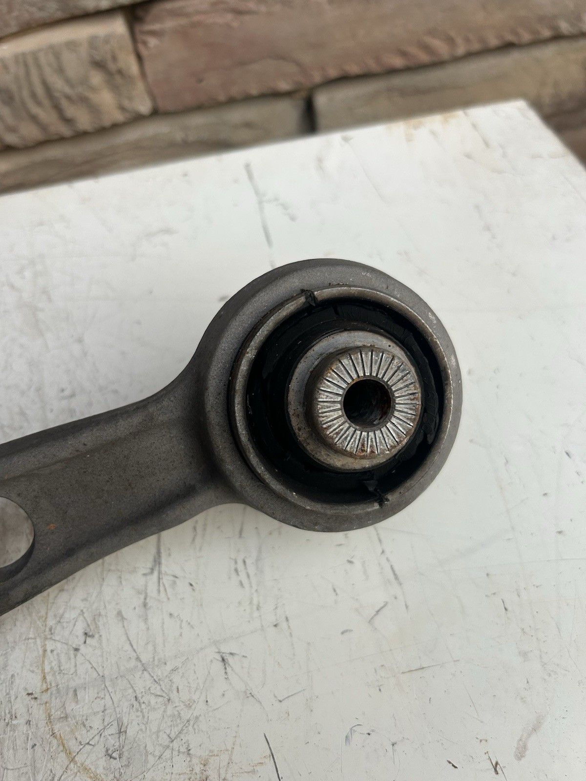 Rolls Royce Phantom Drophead Coupe left lower control arm wishbone