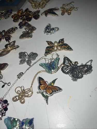 Vintage 40 Piece Butterfly Figural Pendants Charms Craft Jewelry Making Lot - Picture 3 of 24