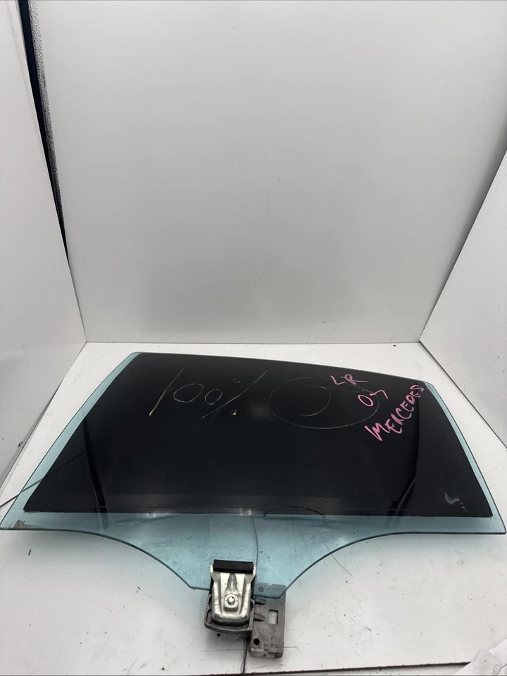 2007 MERCEDES C230 C CLASS  REAR Left SIDE DOOR WINDOW GLASS - Image 2 of 4