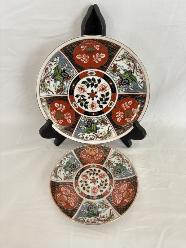 Vintage Japanese Imari Porcelain Matching Design “Flowercart” 2 Pc. Set 8” & 6”