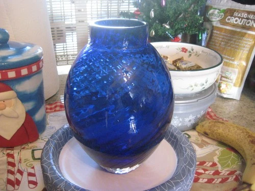 Vintage Tiffany & Co Cobalt Blue Optic Swirl Spiral Art Glass Vase
