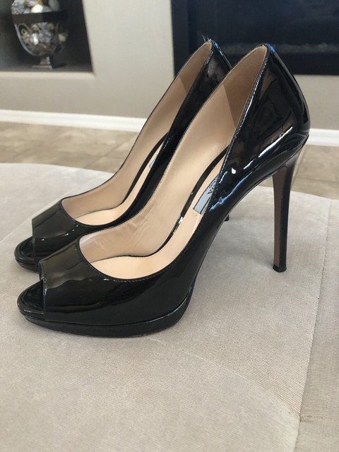 black platform pump heels