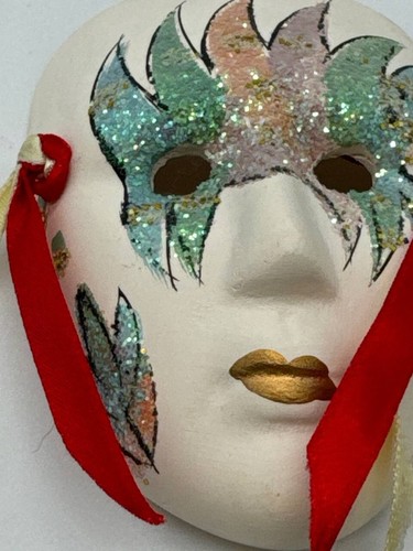 Venetian Style Carnival Masquerade Mask Handcrafted Decor 4x5x2 - Imagen 3 de 6