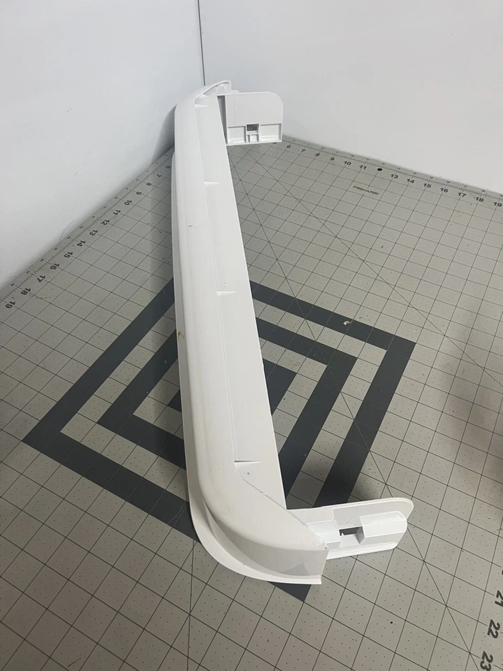 Estante de puerta inferior para refrigerador Whirlpool pieza OEM # 12557905 67001019 Foto 2 de 4