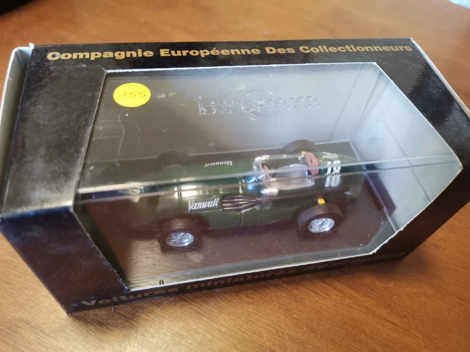 VANWALL VW57 - N°18 MOSS - FORMULA 1 - scala 1/43 - BRUMM modificato - Immagine 4 di 4